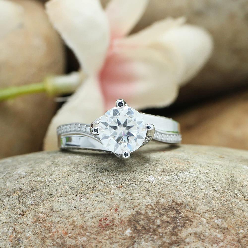 1.75 Carat Center 7.5MM Lab Created Moissanite Diamond Engagement Ring Solitaire with Accents for Women In 925 Sterling Silver Jewelry